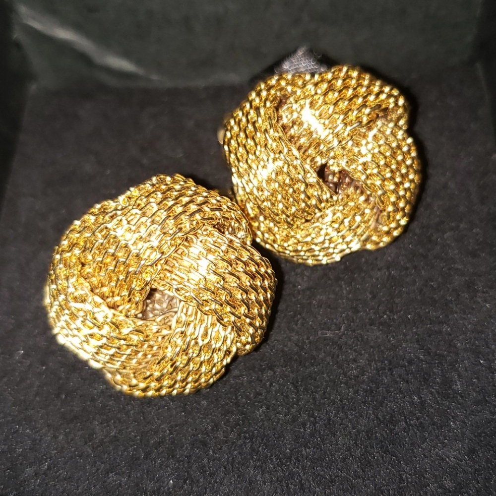 Vintage costume mesh earings